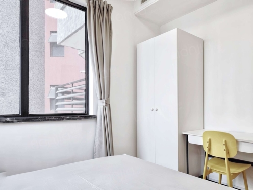 合租·麓府 4居室 东北卧