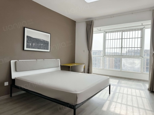 合租·兴元绿洲一期 4居室 西南卧