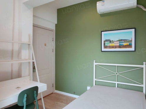 合租·中房优山PLUS 4居室 东北卧