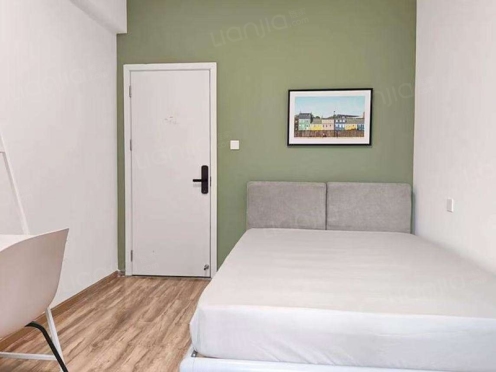 合租·中德英伦联邦C区 4居室 南卧