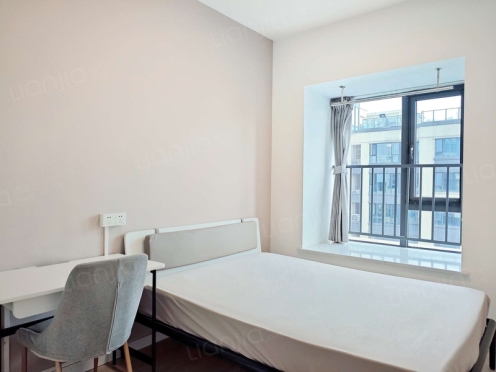 合租·炎华置信花千集 4居室 南卧