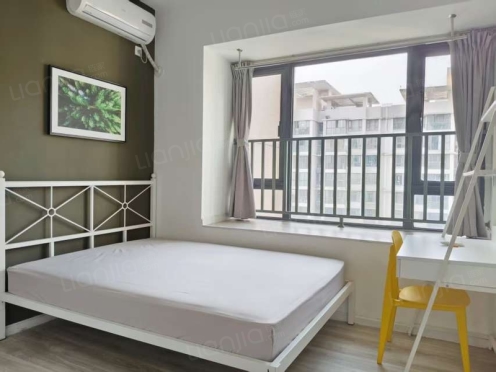 合租·雅颂居二期 4居室 西卧