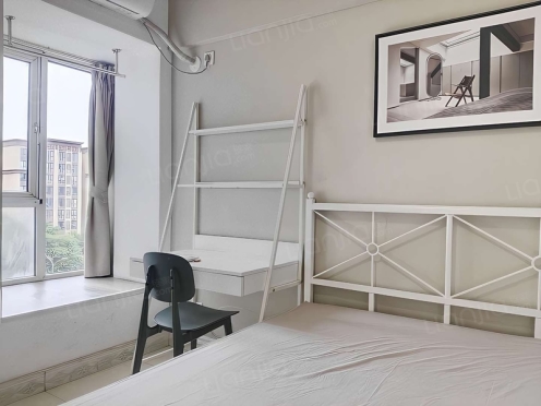 合租·诺金山 3居室 东卧