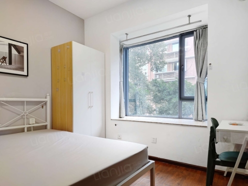 合租·和信派都 3居室 北卧