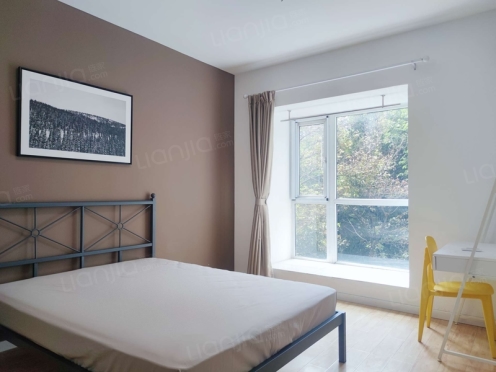 合租·红牌楼广场 4居室 西南卧