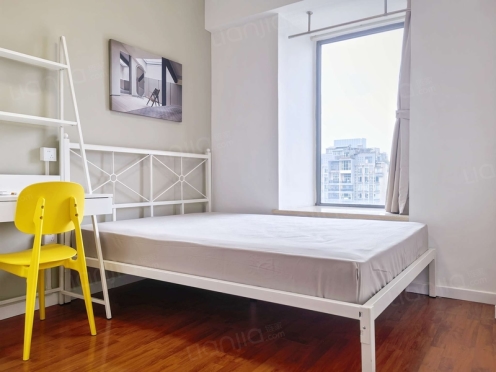 合租·锦天国际 3居室 南卧