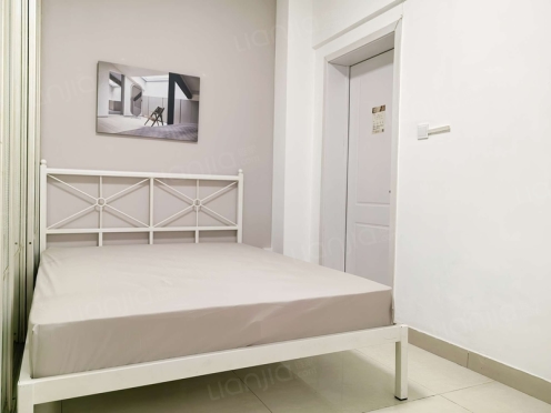 合租·盛世年华 4居室 西北卧