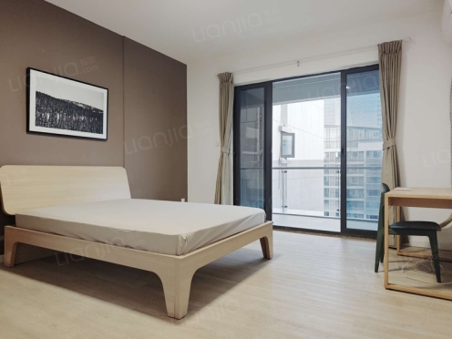 合租·绿地中心云锦468 5居室 东北卧