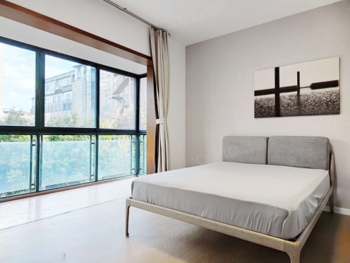 合租·水漪袅铜 4居室 东卧