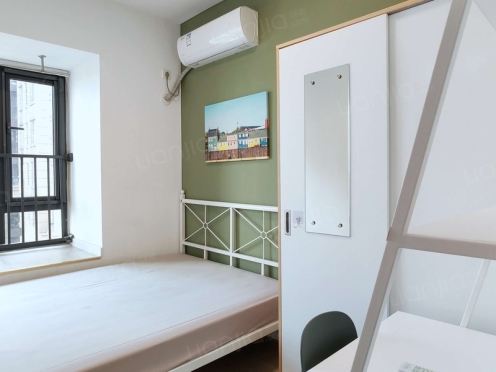 合租·央湖名邸二期 4居室 南卧