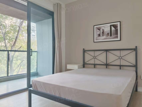 合租·凯德世纪名邸 5居室 北卧