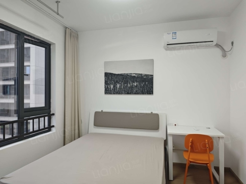 合租·万科金域华府 4居室 东北卧