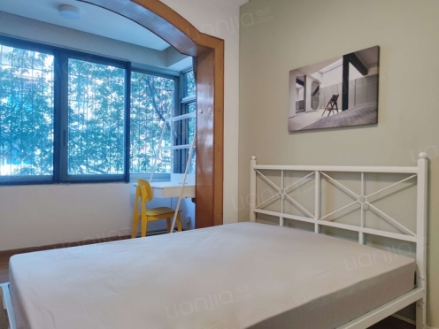 合租·晓初公寓(高新) 4居室 东北卧