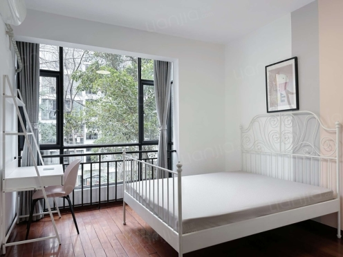 合租·交大智能九期 4居室 西南卧