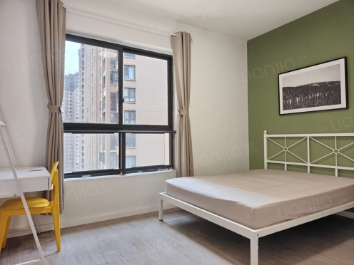 合租·观园国际 4居室 西卧