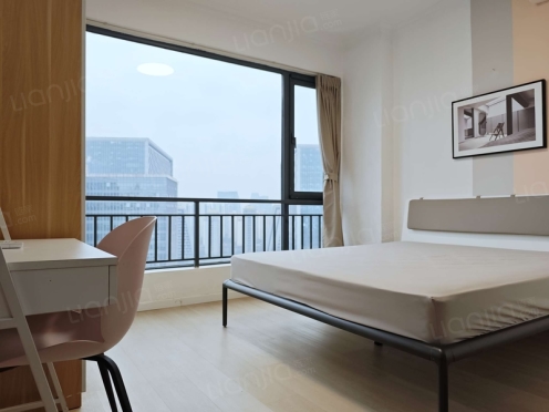 合租·时代晶科名苑 3居室 东北卧