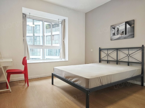 合租·金地嘉年华城B区 4居室 西卧