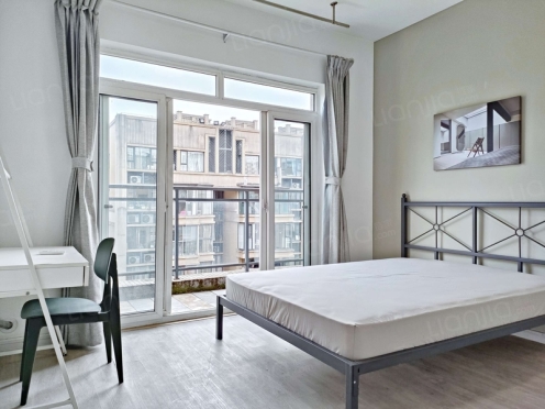 合租·华宇楠苑 4居室 东南卧