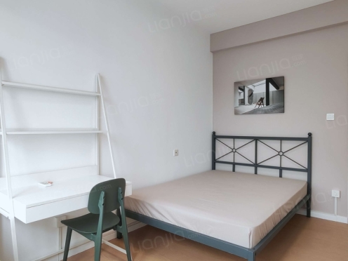 合租·中房优山PLUS 4居室 东南卧