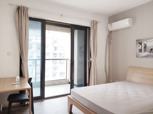 合租·凯德世纪名邸 4居室 西卧