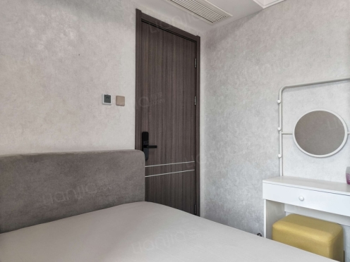 合租·麓府 4居室 东北卧