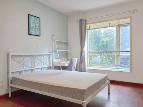 合租·国嘉华庭 4居室 东卧