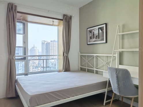 合租·国嘉华庭 5居室 北卧