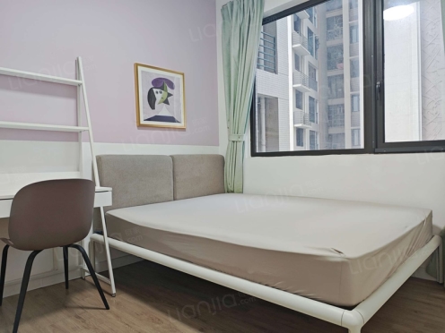 合租·远大中央公园 4居室 东北卧