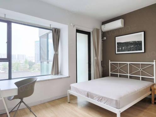 合租·汇融名城C区 4居室 北卧