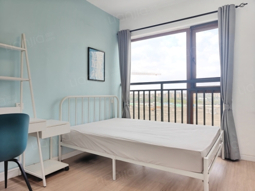 合租·蓝花楹 4居室 北卧