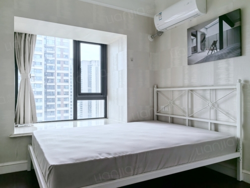 合租·青秀未遮山一期 4居室 东北卧