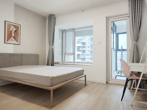 合租·蓝光凯丽香江 4居室 北卧