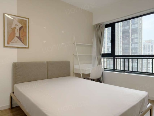 合租·中粮鸿云 4居室 东北卧