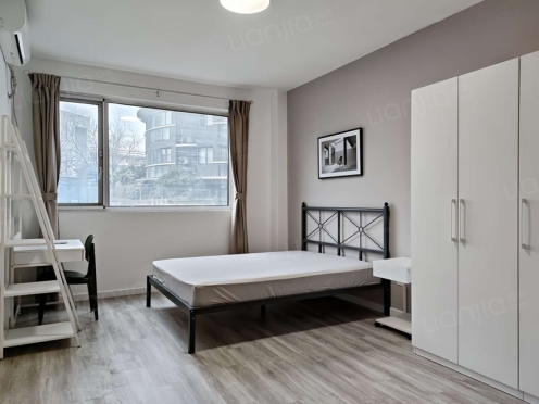 合租·布鲁汀 4居室 南卧