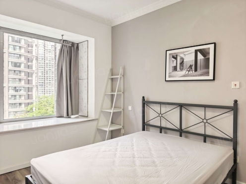 合租·光明城市 3居室 西卧