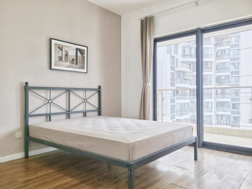 合租·阳曦芙蓉城 3居室 西北卧