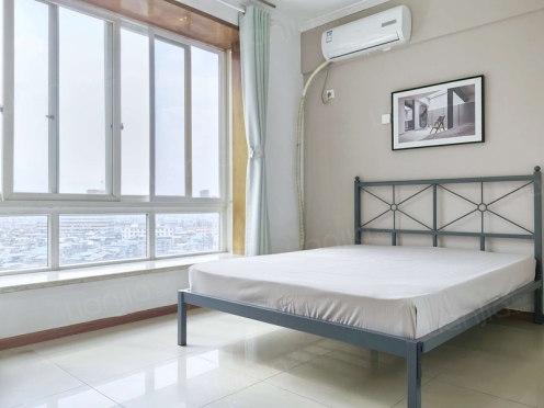 合租·人和逸景 3居室 西卧