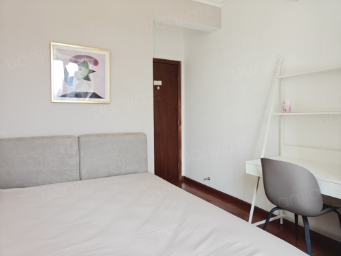 合租·时代晶座(高新) 4居室 南卧