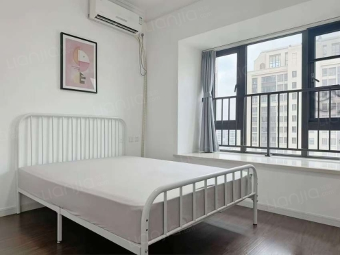 合租·融创香璟台西苑四期 5居室 西卧