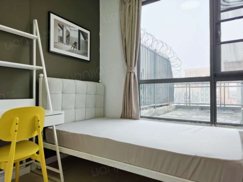 合租·绿地GIC贰期 4居室 西卧