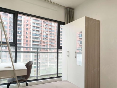 合租·九龙仓时代上城 5居室 南卧