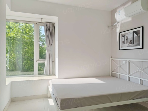 合租·北回归线一期 3居室 东南卧