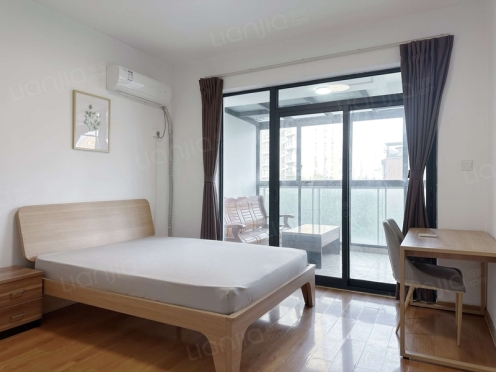 合租·顶峰水岸汇景 3居室 东北卧