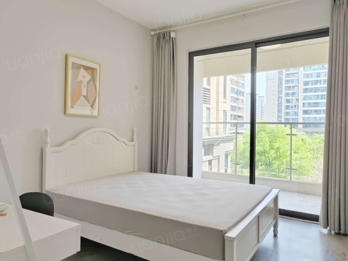 合租·美泉悦府 5居室 东卧