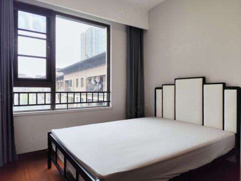 合租·合能铂悦华庭 5居室 东卧