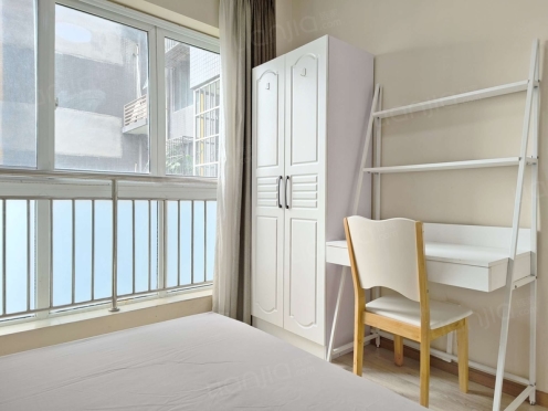 合租·南阳盛世 4居室 北卧