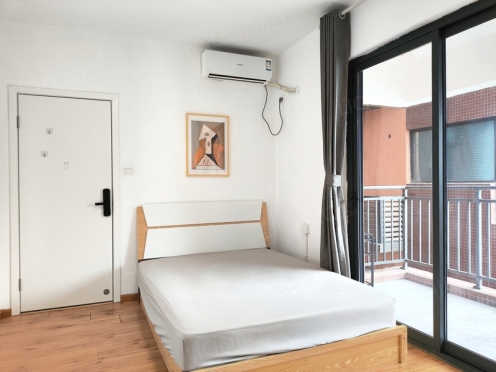 合租·海伦印象 5居室 东卧