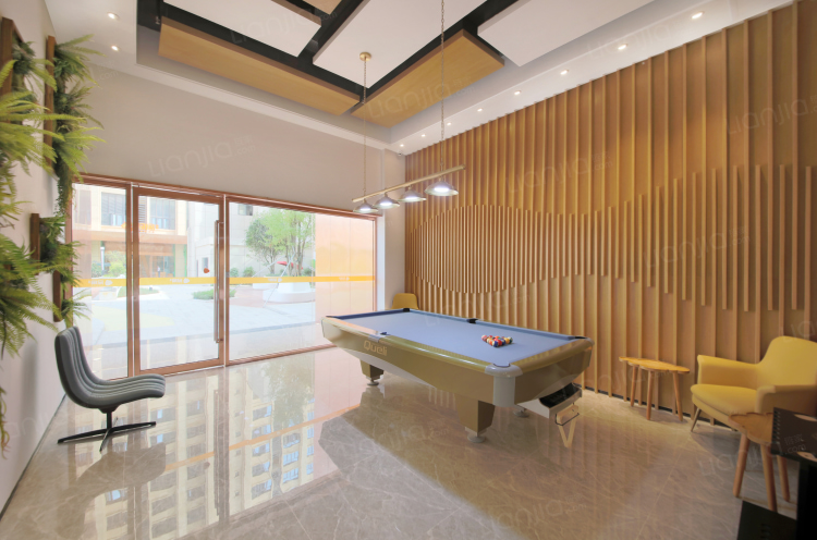 十二月限时特惠，可办居住证，出门即市政BRT，独立阳台大单间