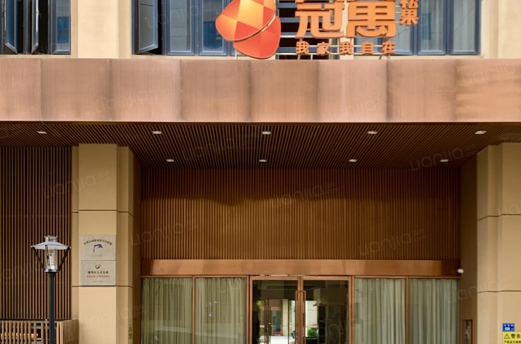 十二月限时特惠，可办居住证，出门即市政BRT，独立阳台大单间