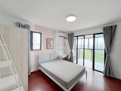 合租·荣域花园 5居室 南卧